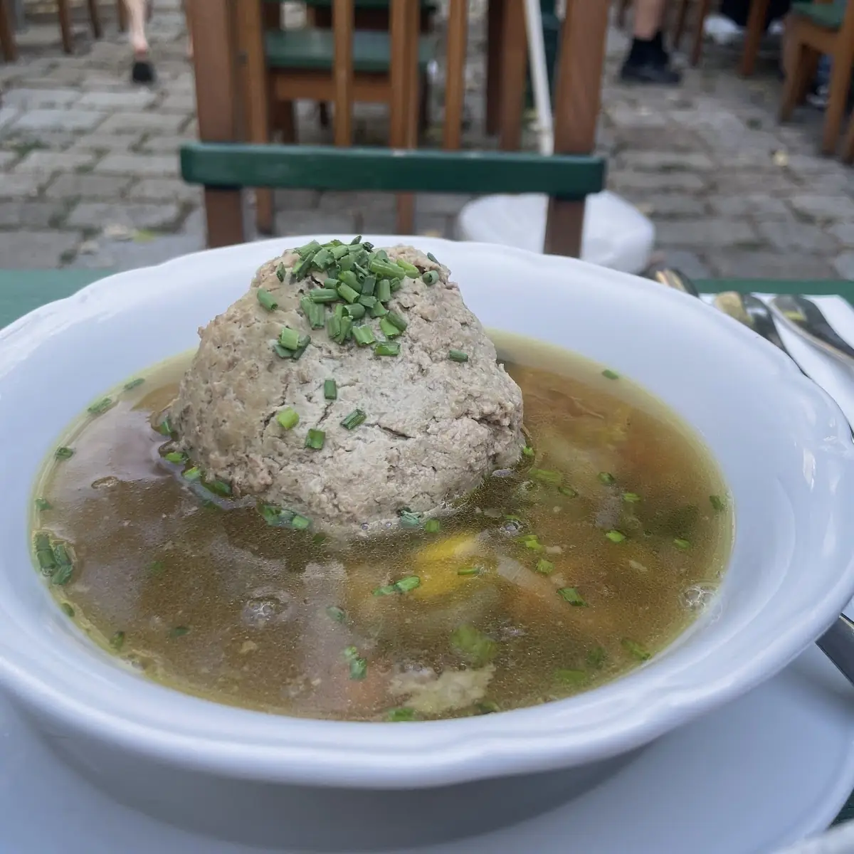 Leberknödelsuppe