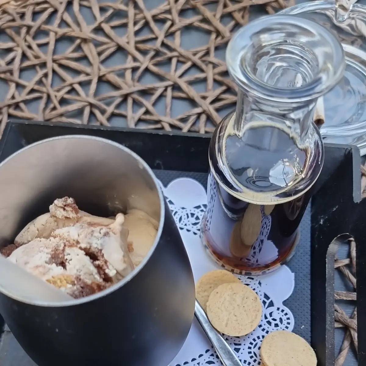 Eiskaffee Mit Walnusseis