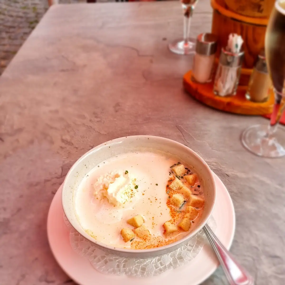 Käserahmsuppe