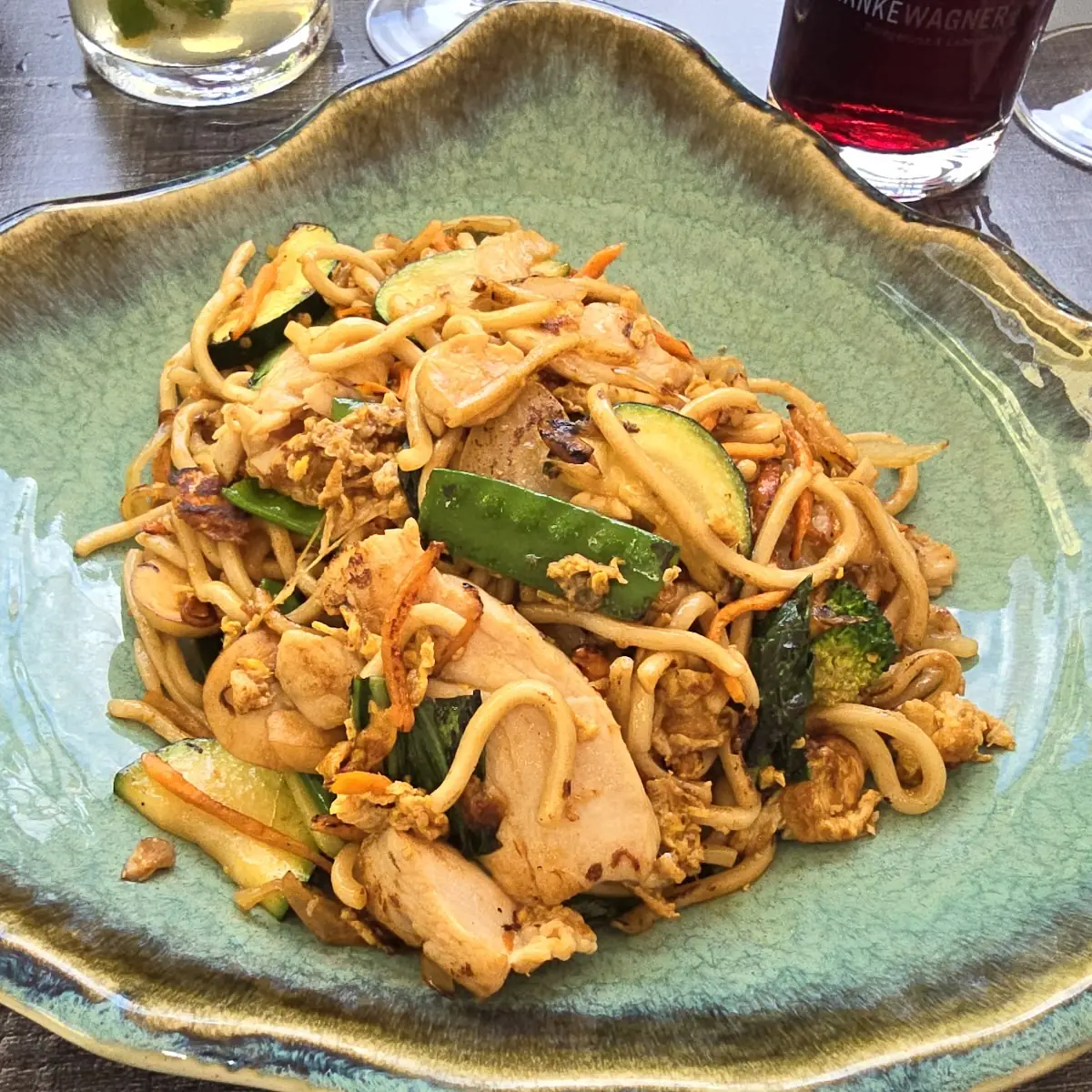 Gebratene Nudeln Mit Huhn