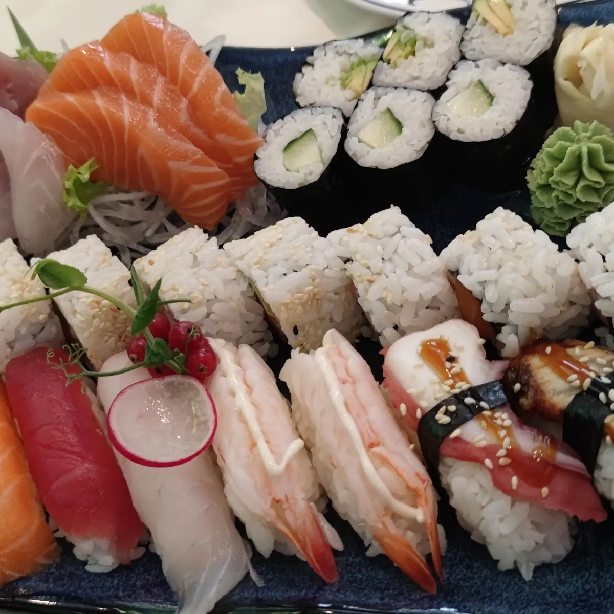 Su4 su4 Sushi Sashimi