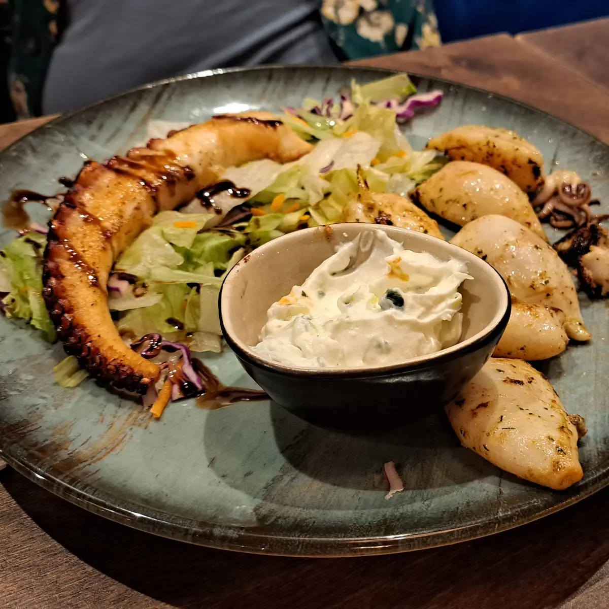 Oktopus Und Kalamari Gegrillt