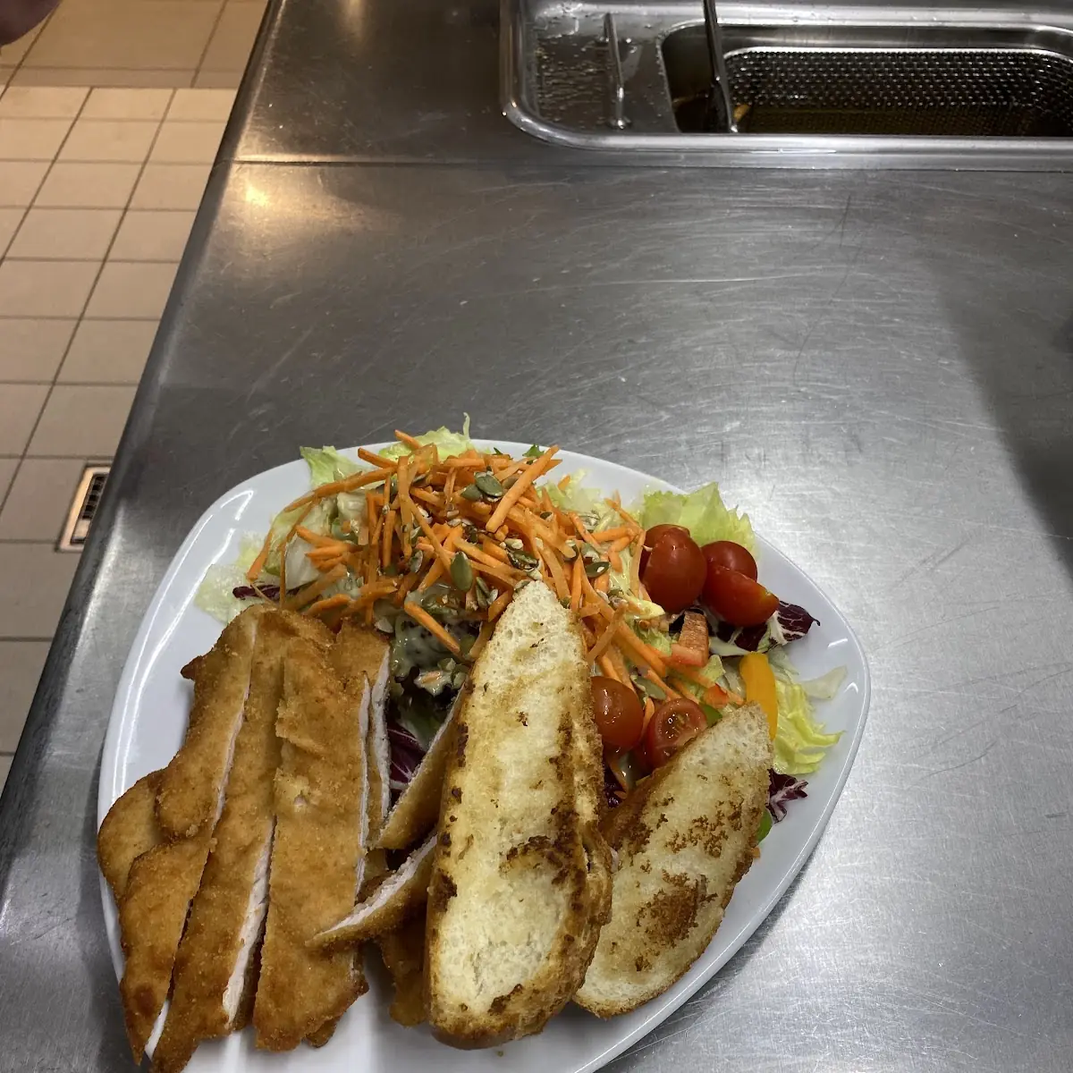 Salata Sa Piletinom