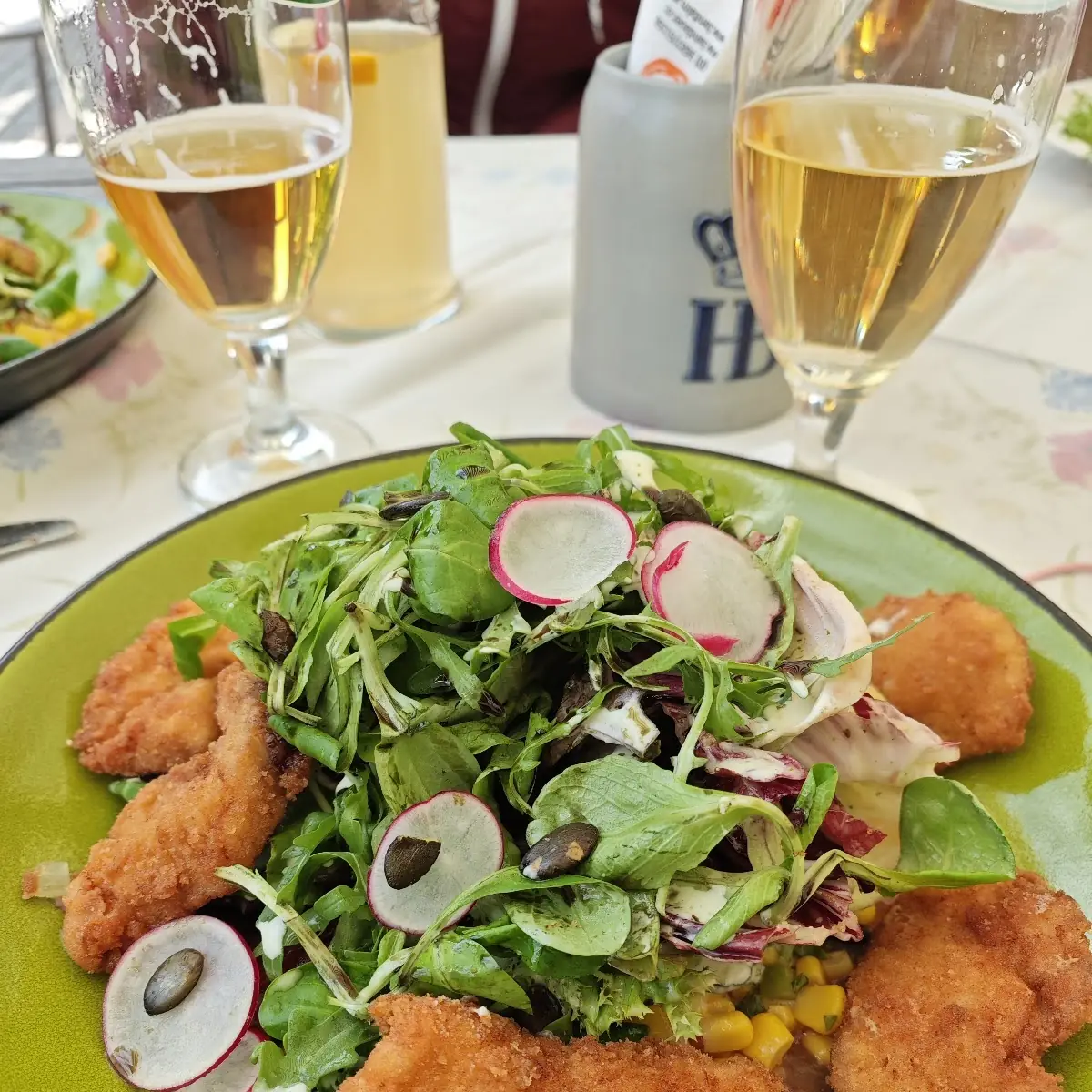 Backhendl Salat