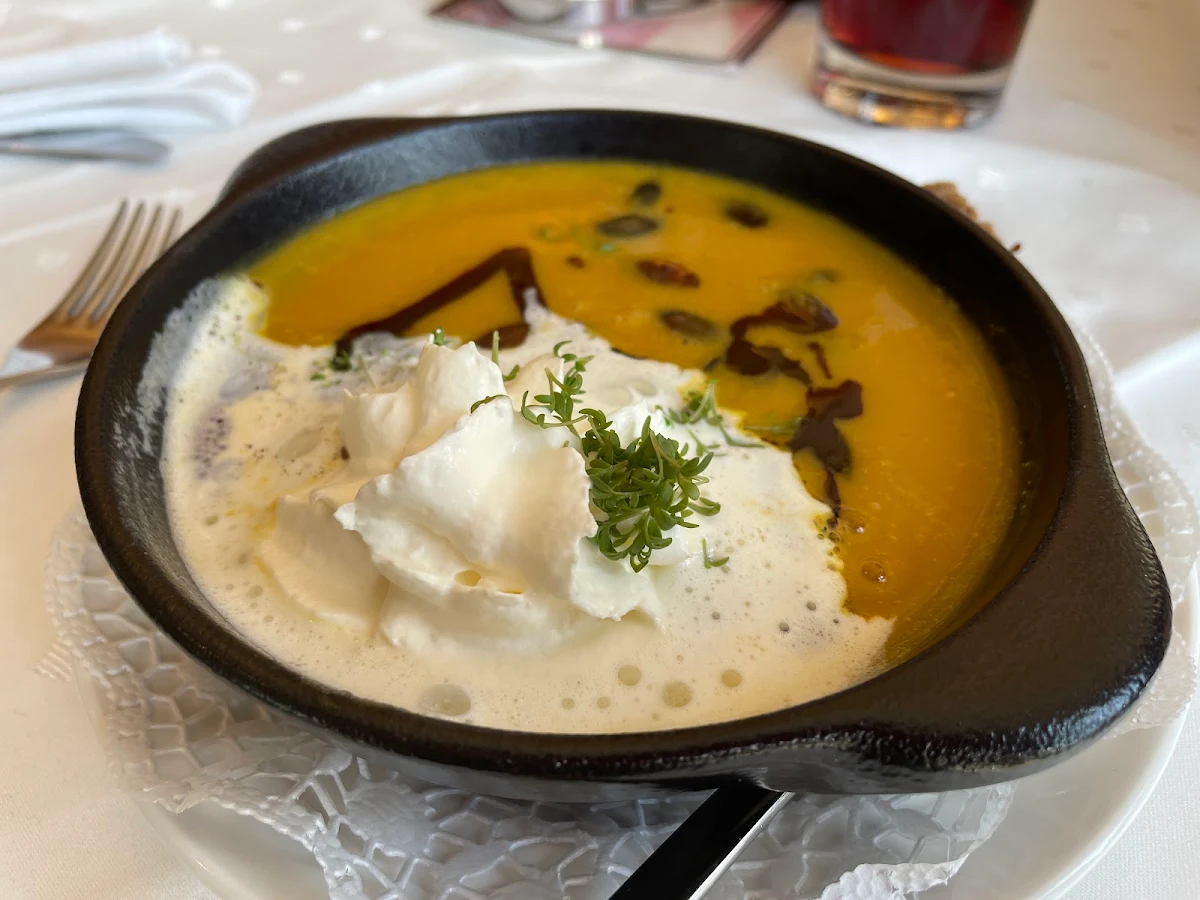 Kürbiscremesuppe Mit Kürbisbrot