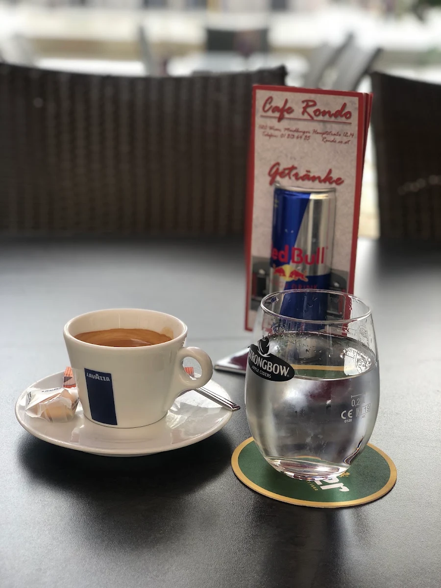 Ein Guter Lavazza Kaffee Am Morgen Vertreibt Kummer Und Sorgen