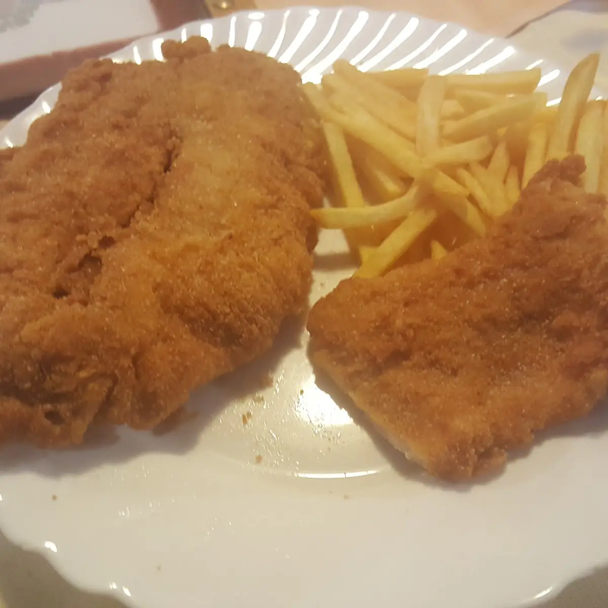 Wiener Schnitzel Putenschnitzel Mit Pommes