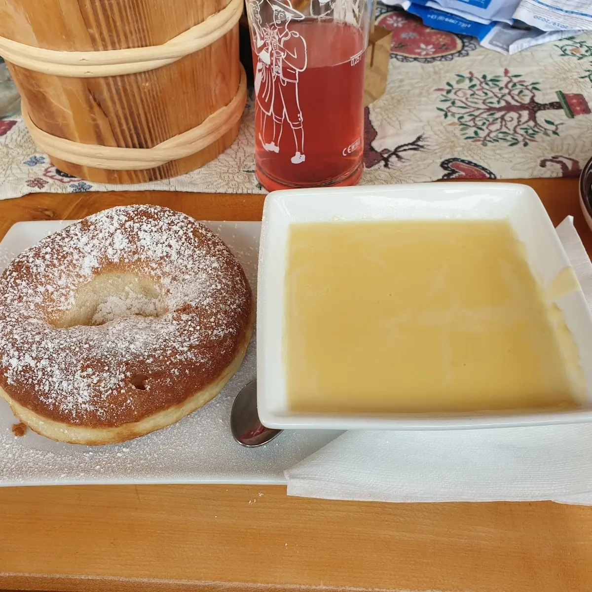 Bauernkrapfen Mit Vanillesauce