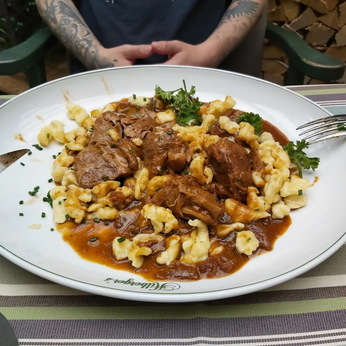 Kalbs Gulasch Nockerl