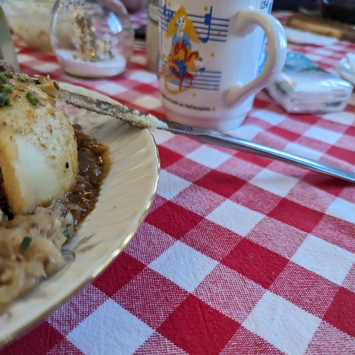 Fleisch Grammelknödel