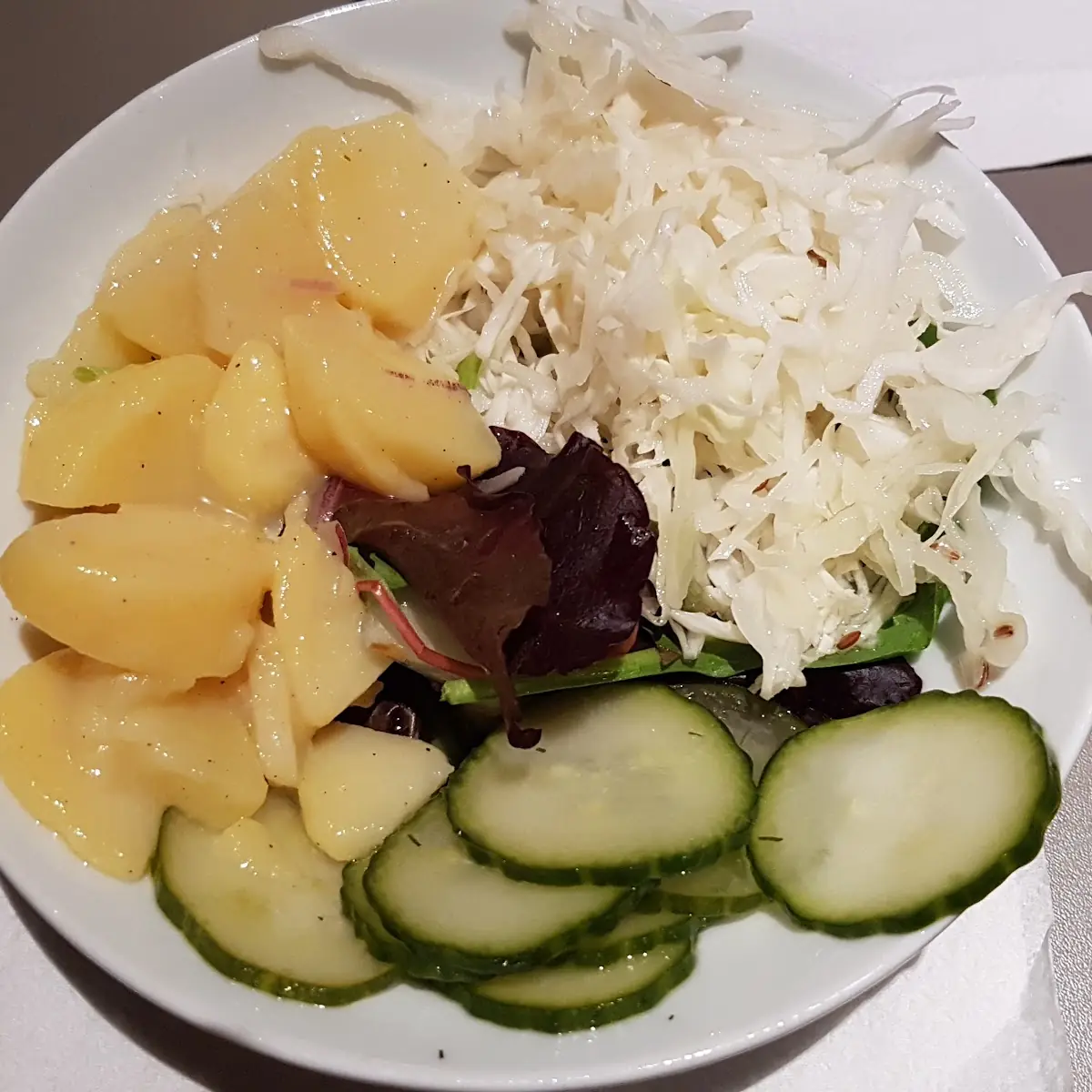 Gemischter Beilagensalat