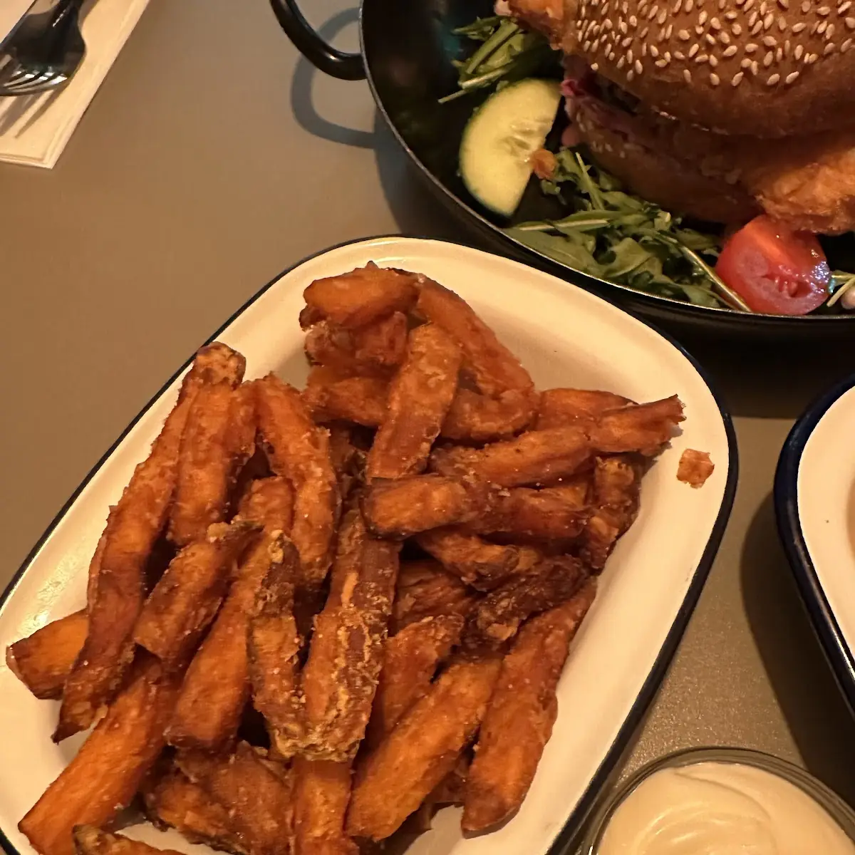 Süßkartoffelpommes