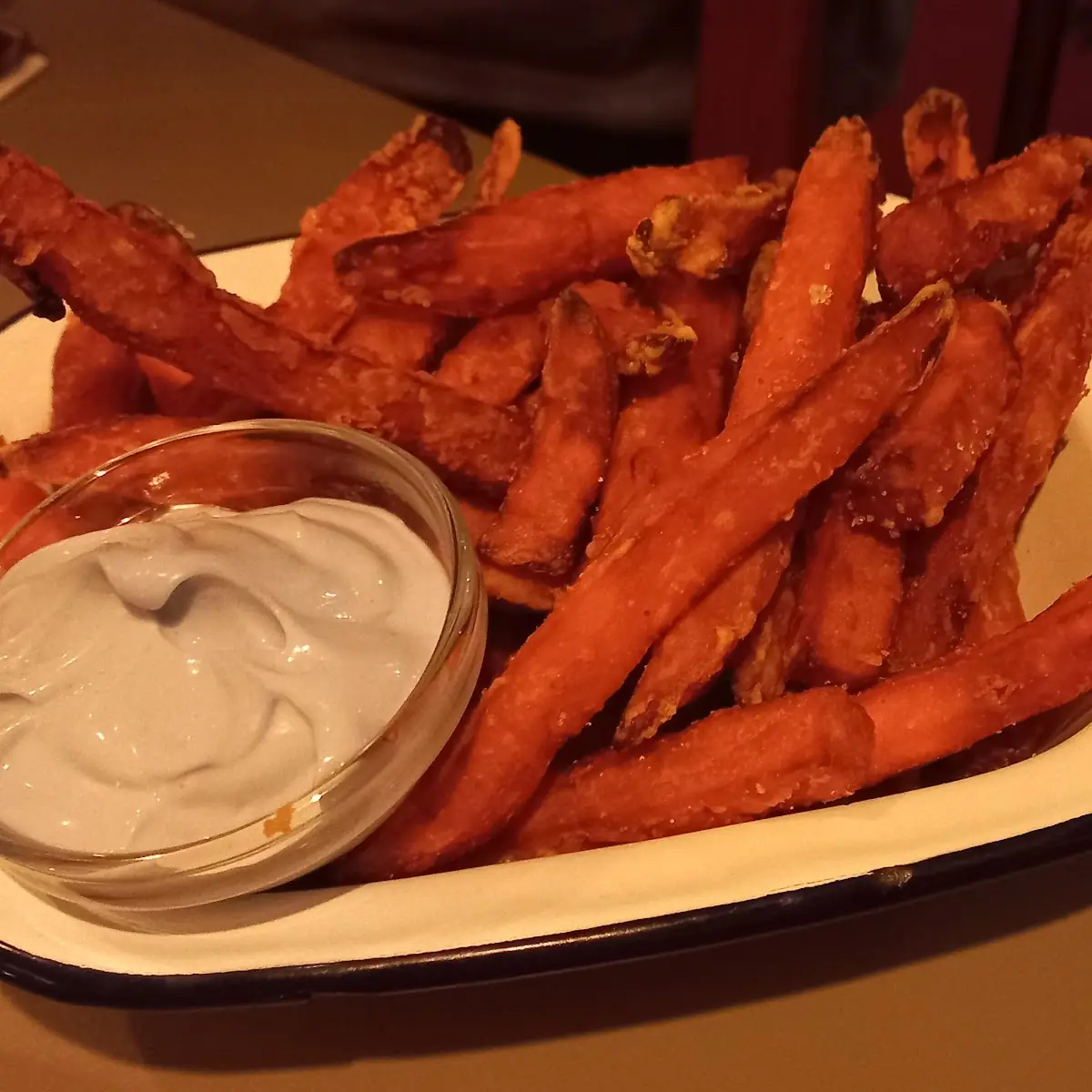 Sweet Potato Fries M Trüffelmayo