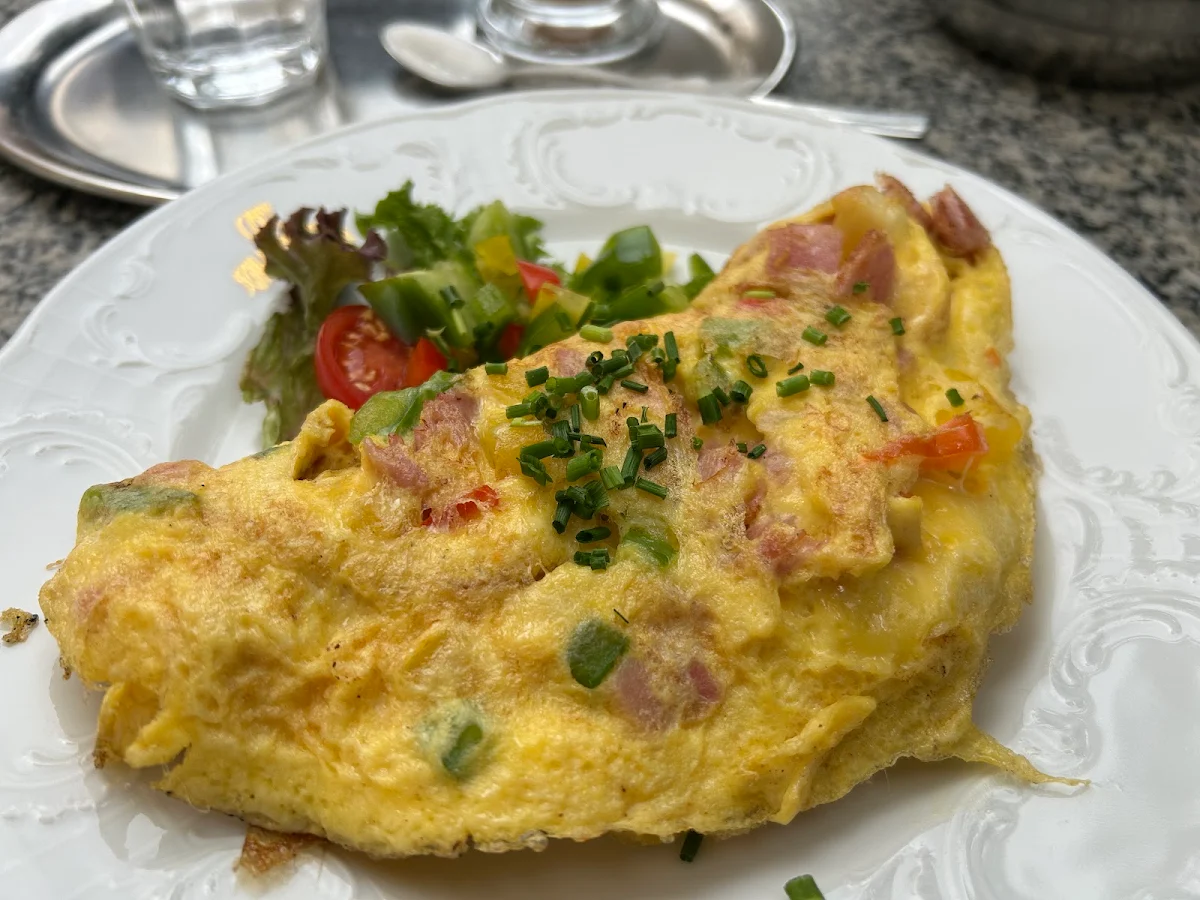 Omelette Mit Schinken Und Gemüse