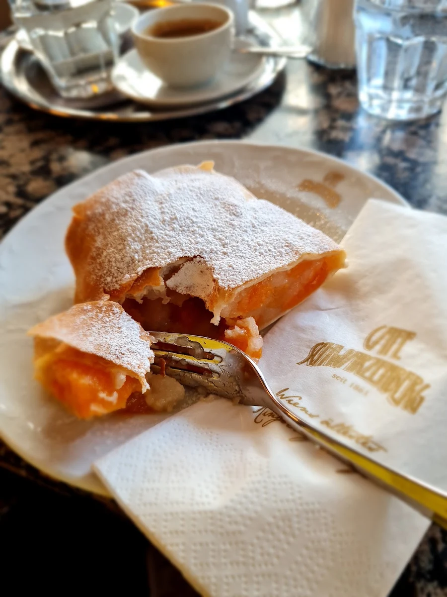 Warmer Apfelstrudel