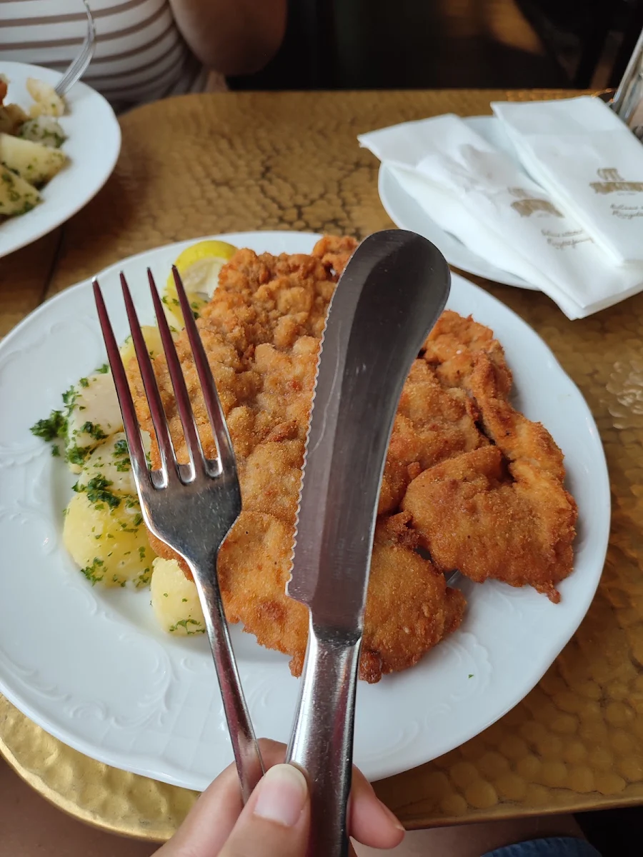 Wiener Schnitzel Mit Petersilienkartoffeln