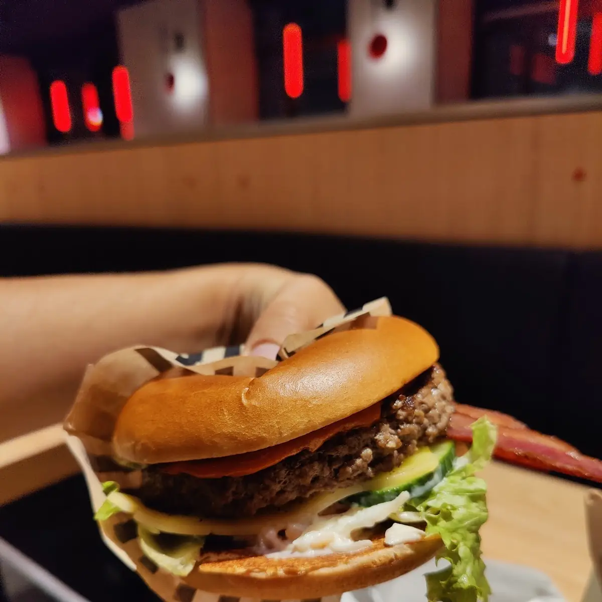 Signature Burger