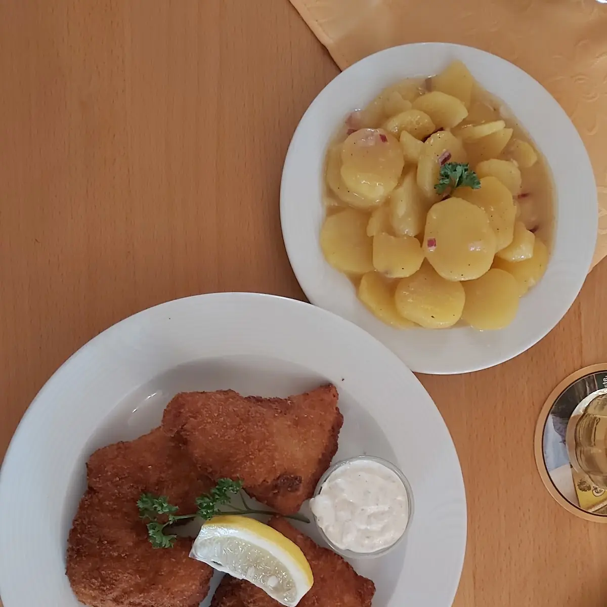 Gebackener Kabeljau Mit Kartoffelsalat Und Souce Tara