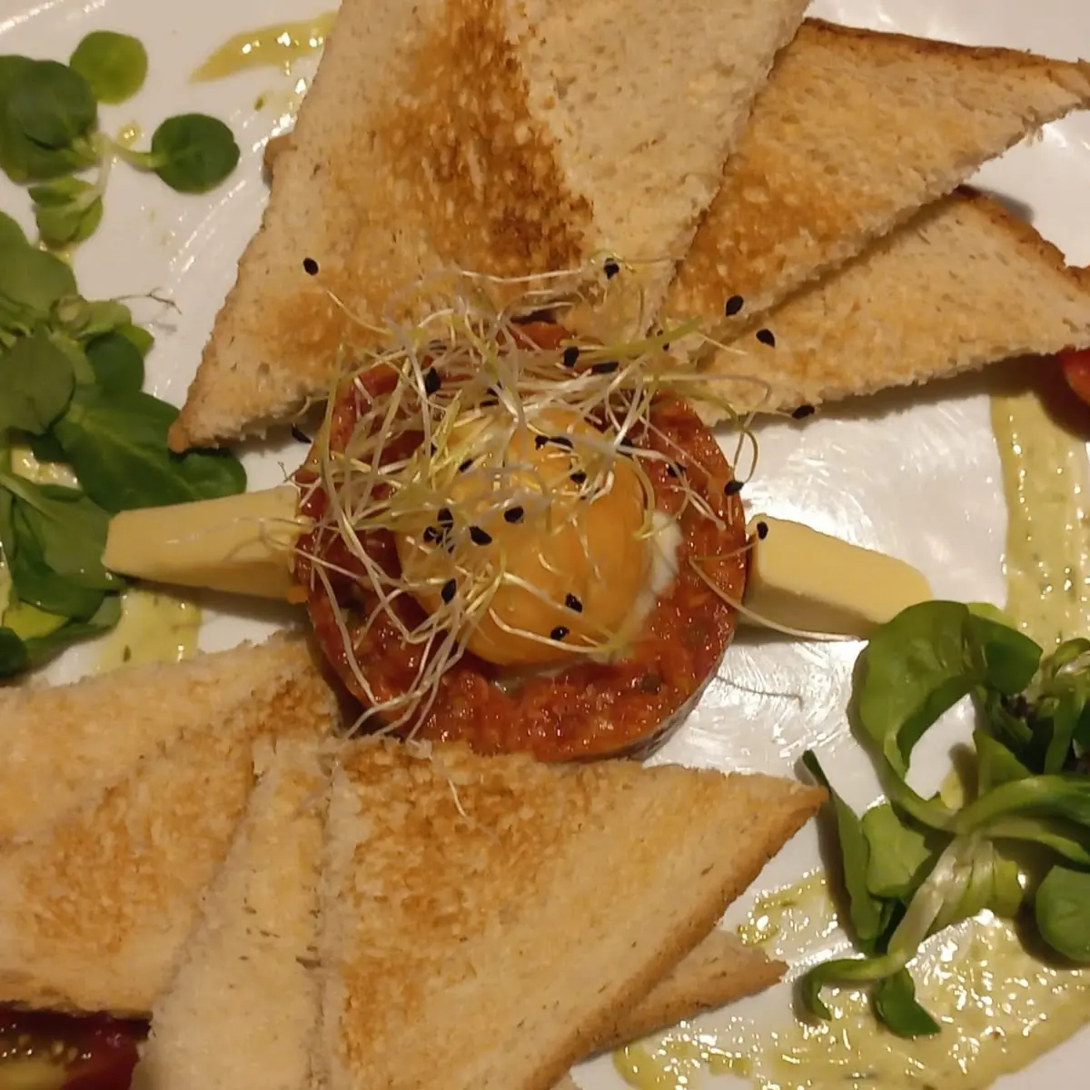 Beef Tartar Mit Wach