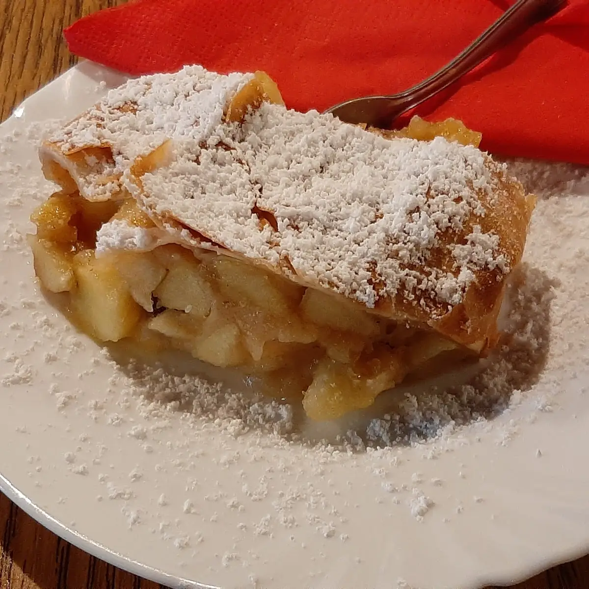 Apfelstrudel