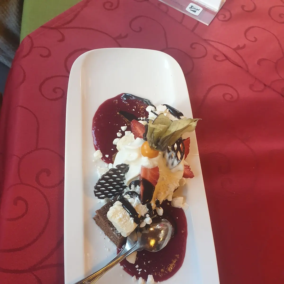 Schokokuchen Mit Vanille Windgäbeckparfait