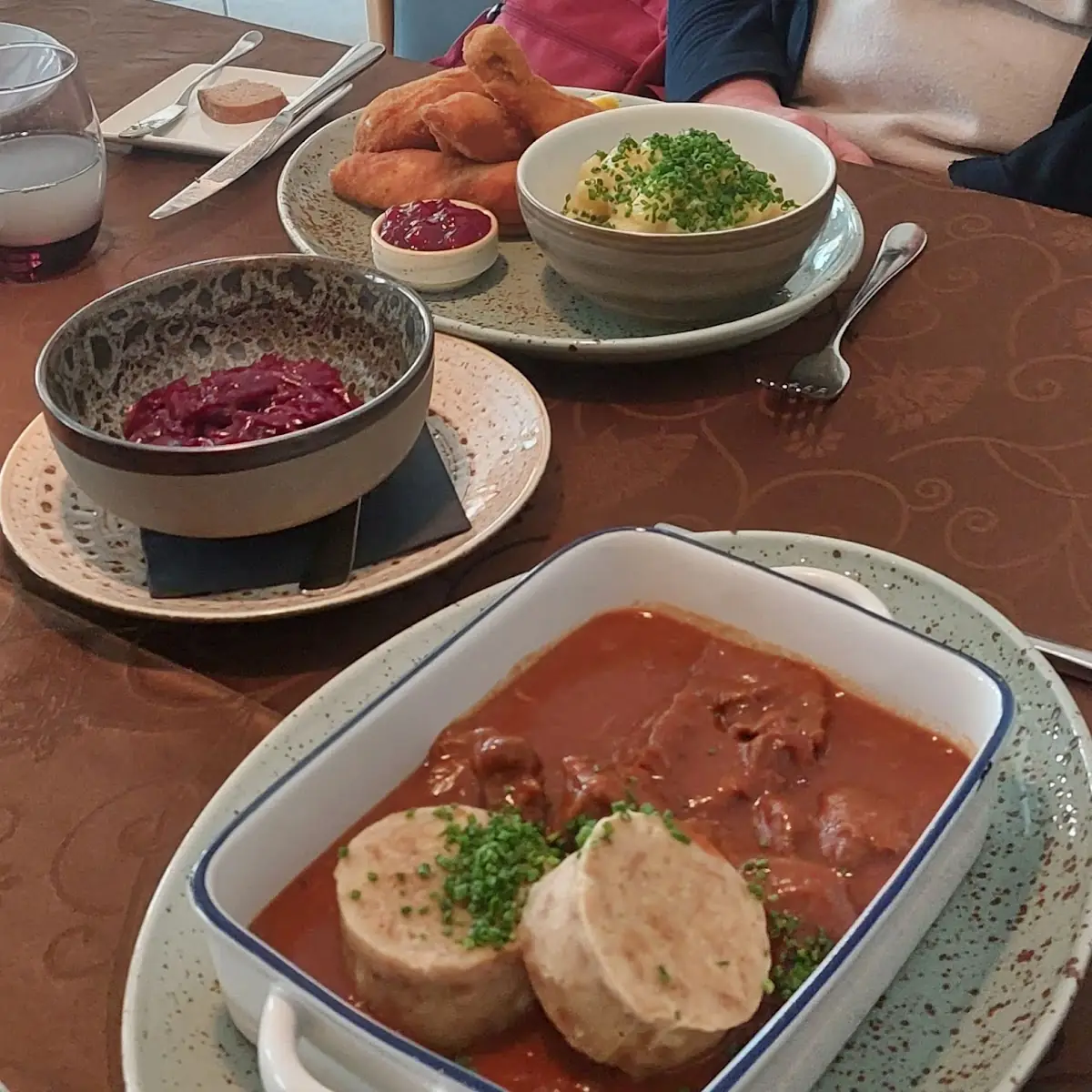 Hirschgulasch
