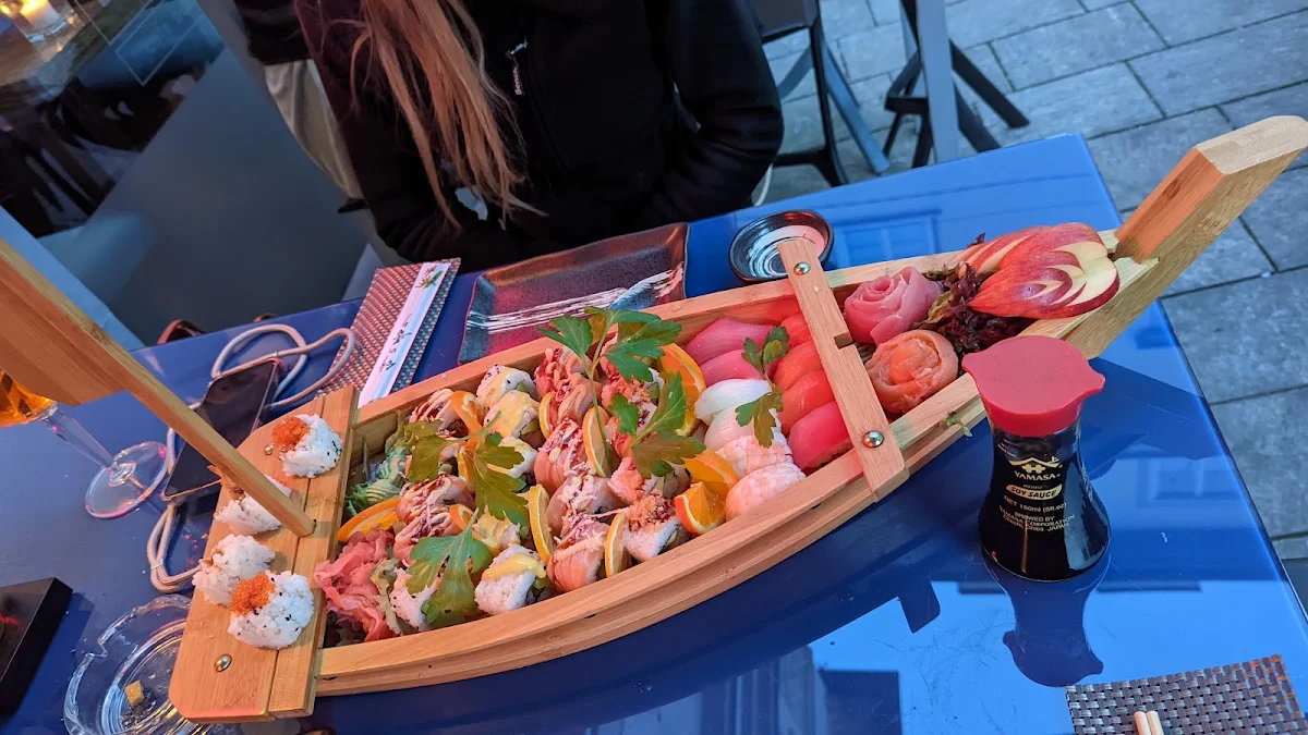 Sushi Boot