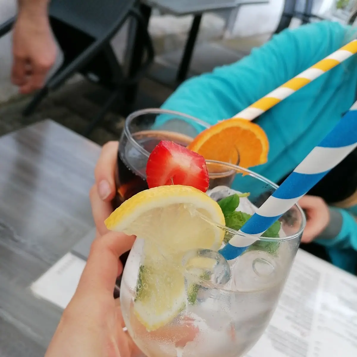 Alkoholfreier Hugo Coca Cola