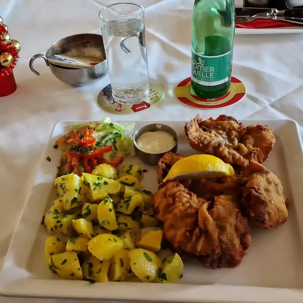 Gebackene Leber Vom Schwein Mit Beilagen