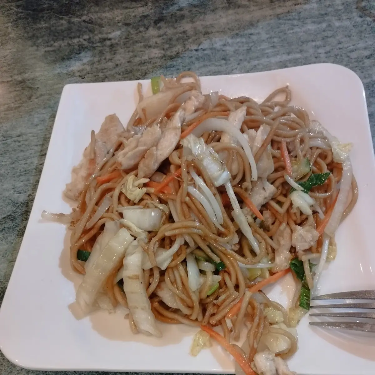 Noodles Con Pollo