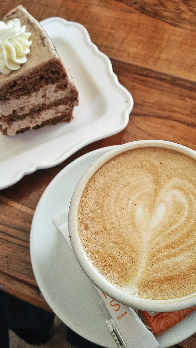 Cappuccino Mit Schokotorte