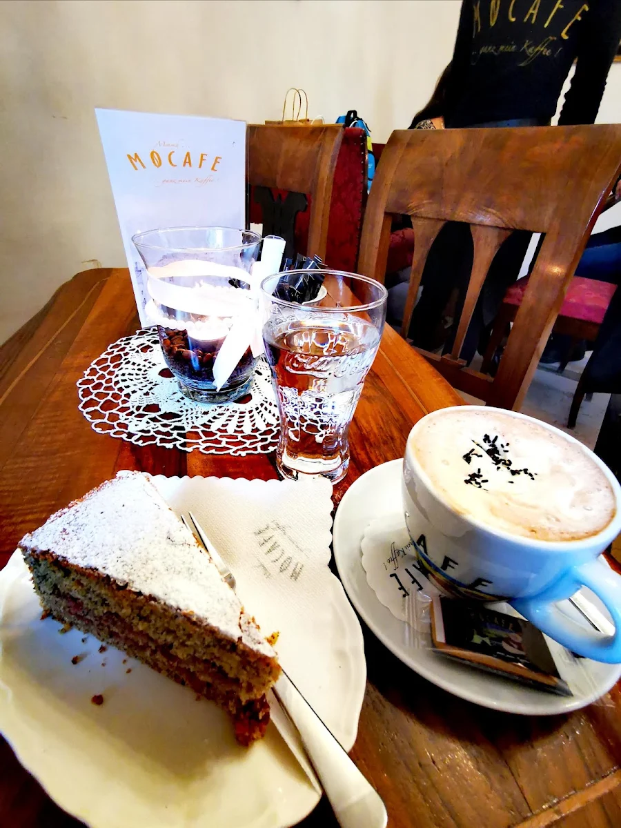 Linzertorte Mit Heißer Schokolade