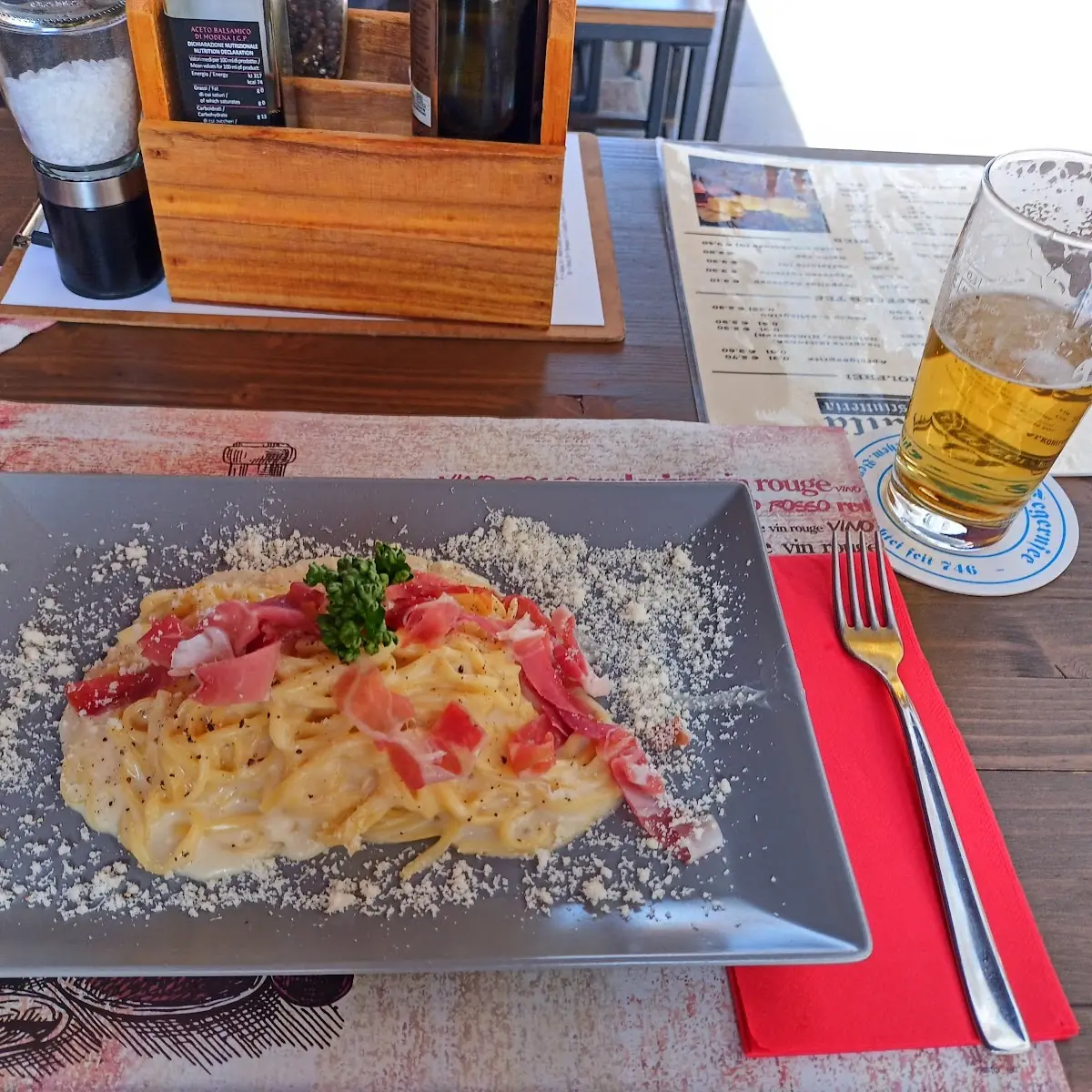 Tagliolini Con Crema Al Montasio E Prosciutto Di San Daniele