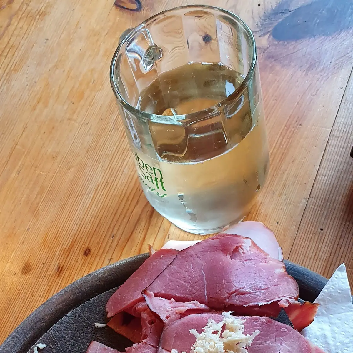 Brettljause Und Bier