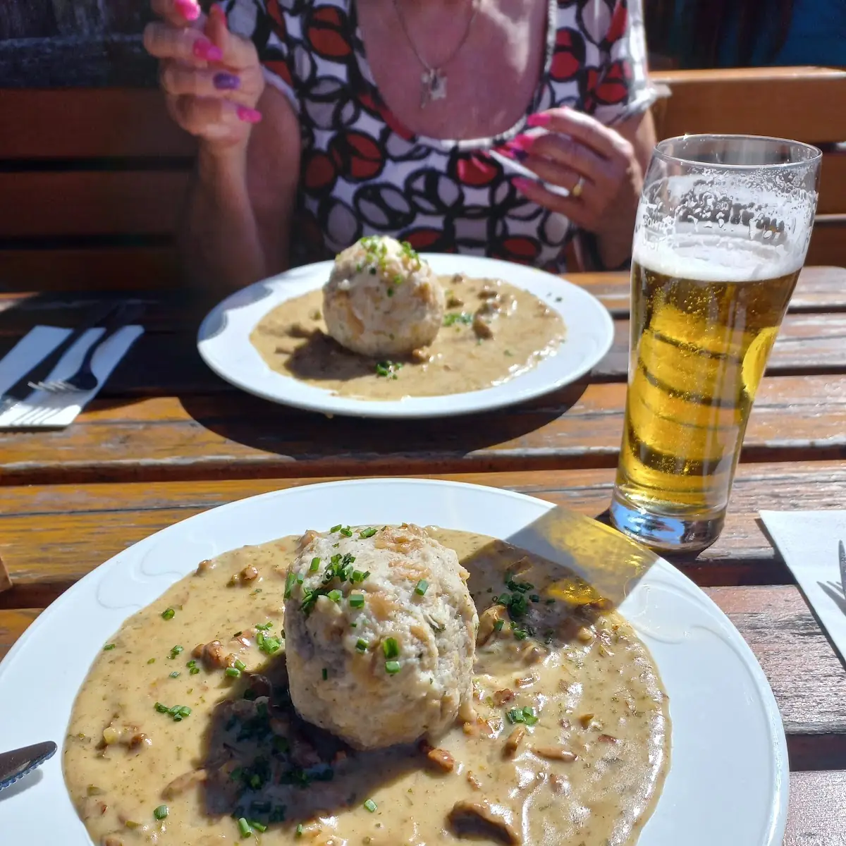 Eierschwammerlsauce Mit Semmelknödel