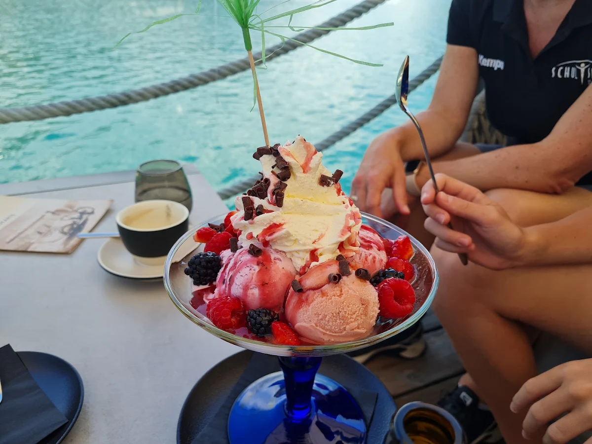 Fruchteisbecher Mit Joghurt