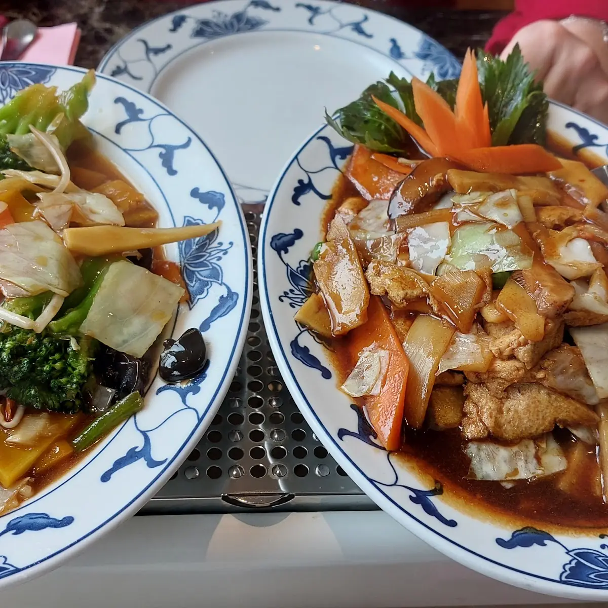 Fastenspeise Der Buddhisten Und Gebratener Tofu Mit Pilzen