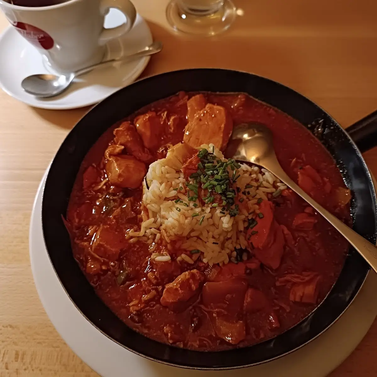 Rice and Chicken with Tomato Sauce