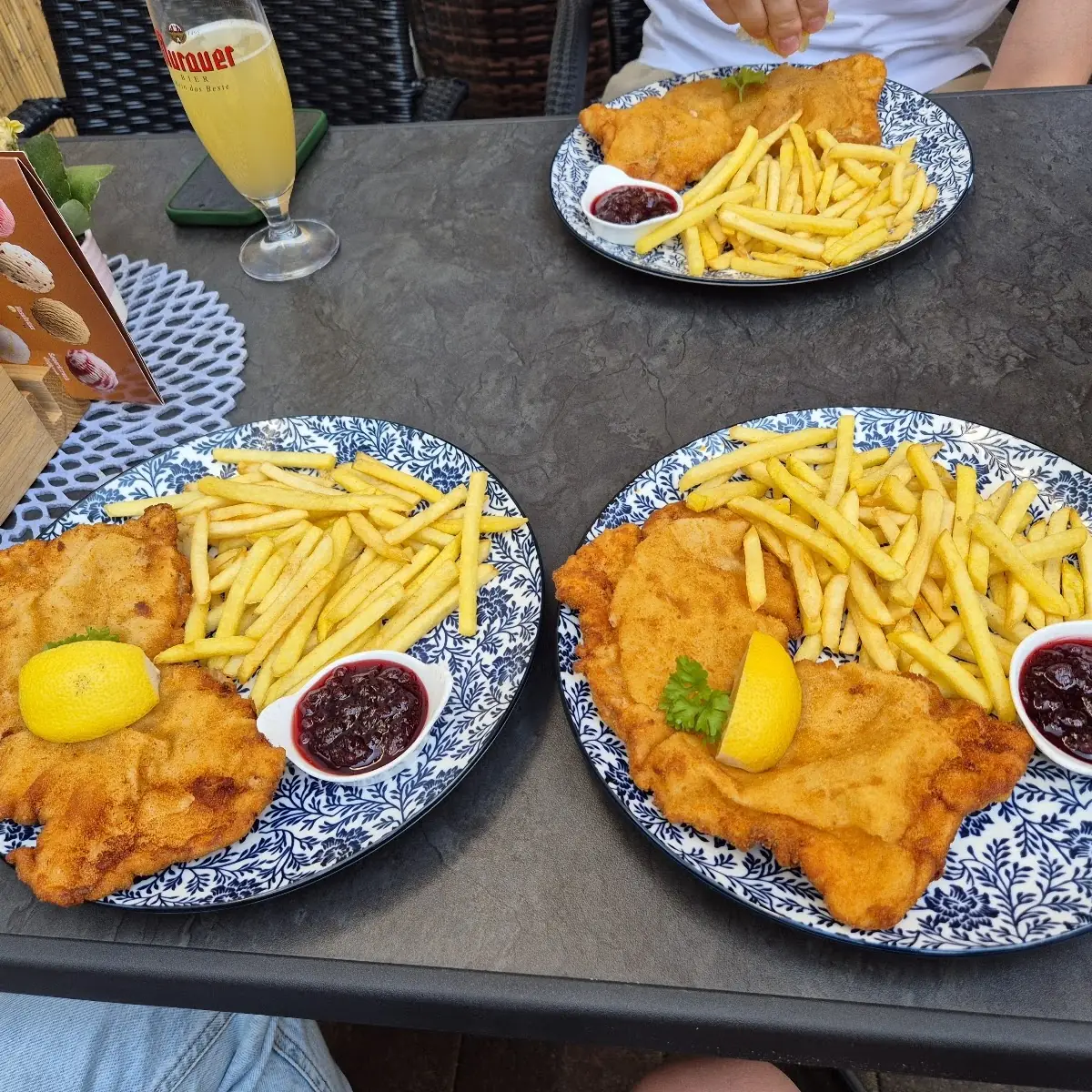Wiener Schnitzel Mit Petersilienkartoffeln