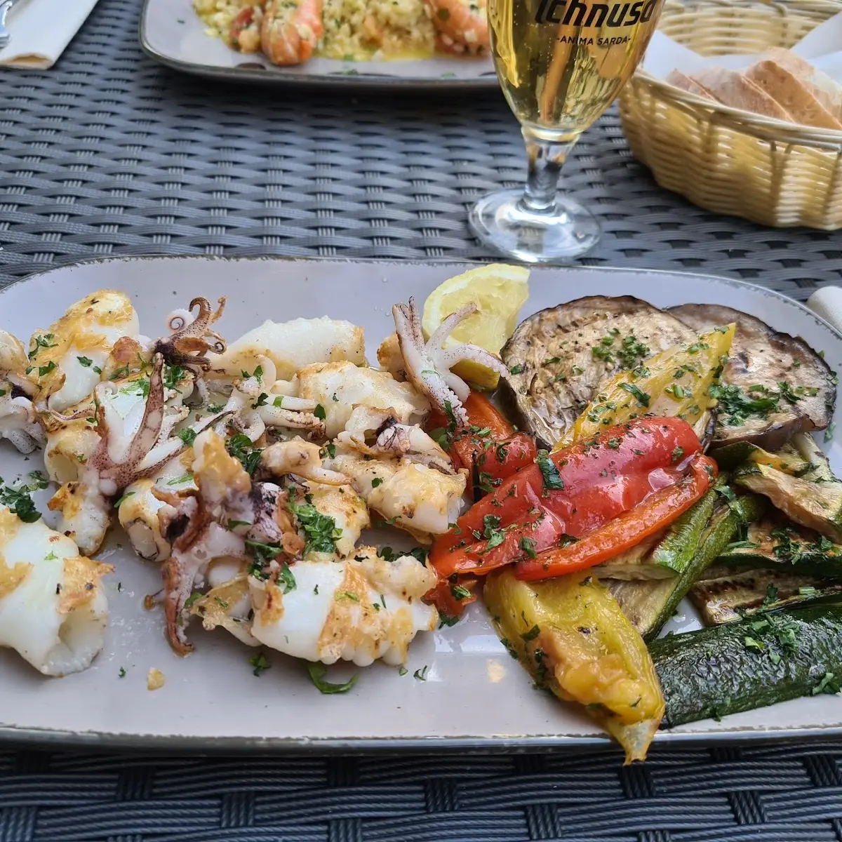 Gegrillte Tintenfisch Mit Gemüse