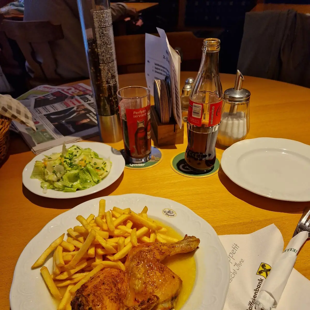 Grillhenderl Mit Pommes Frites