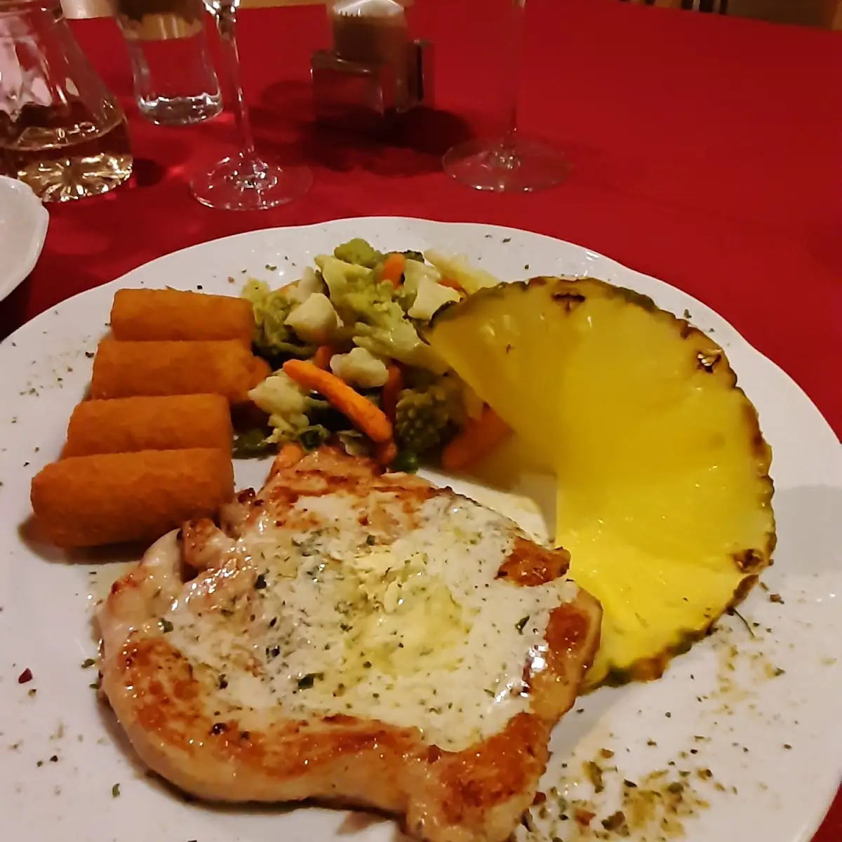 Putenschnitzel Mit Kroketten
