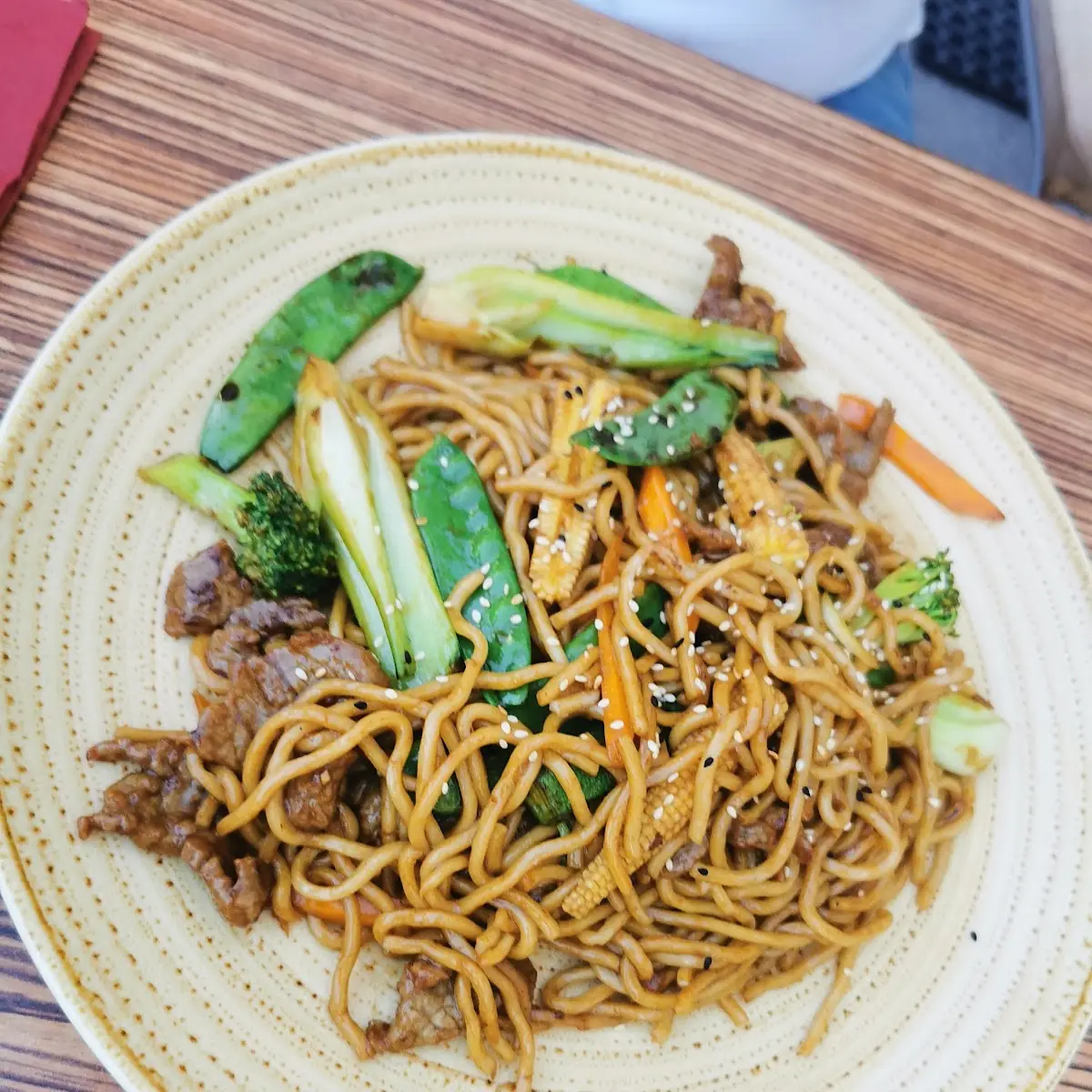 Gebratene Nudeln Mit Rindfleisch
