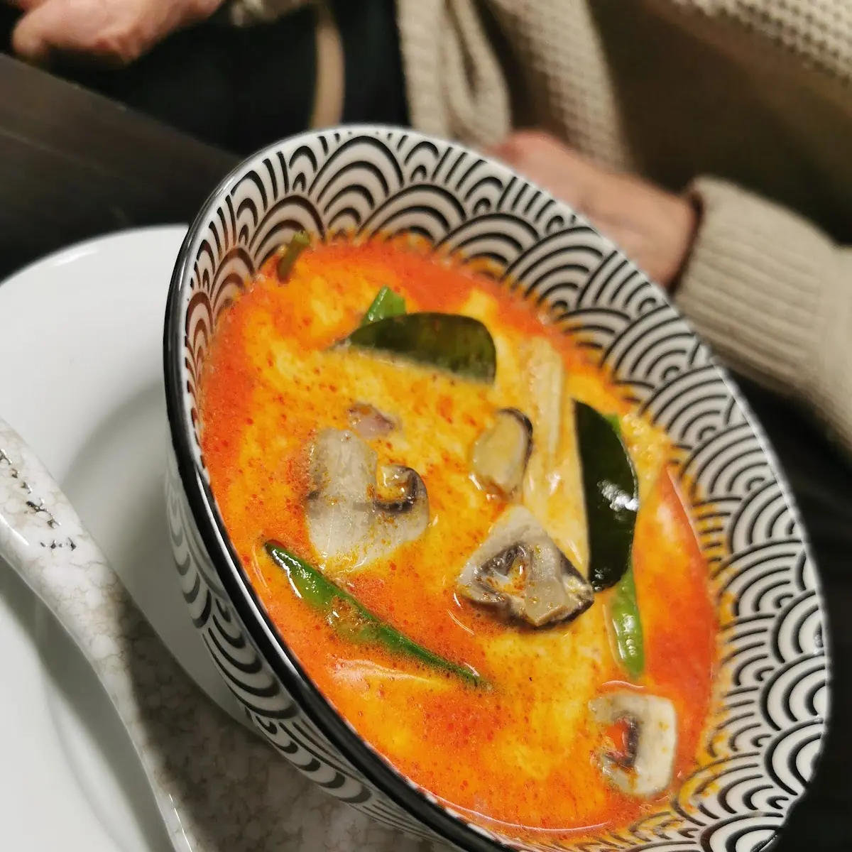 Meeresfrüchte Suppe Mit Curry & Kokosmilch