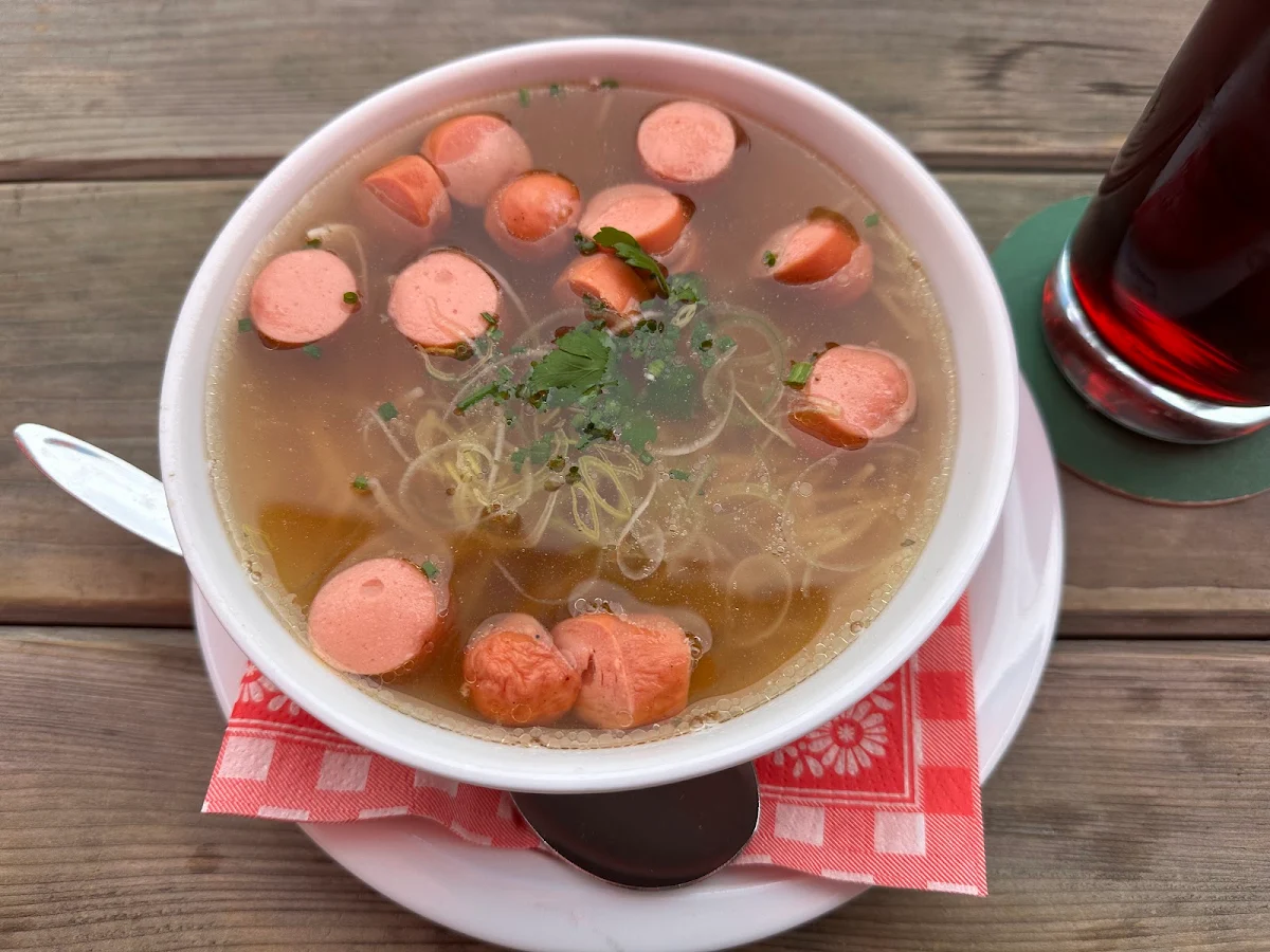 Nudelsuppe Mit Würstel