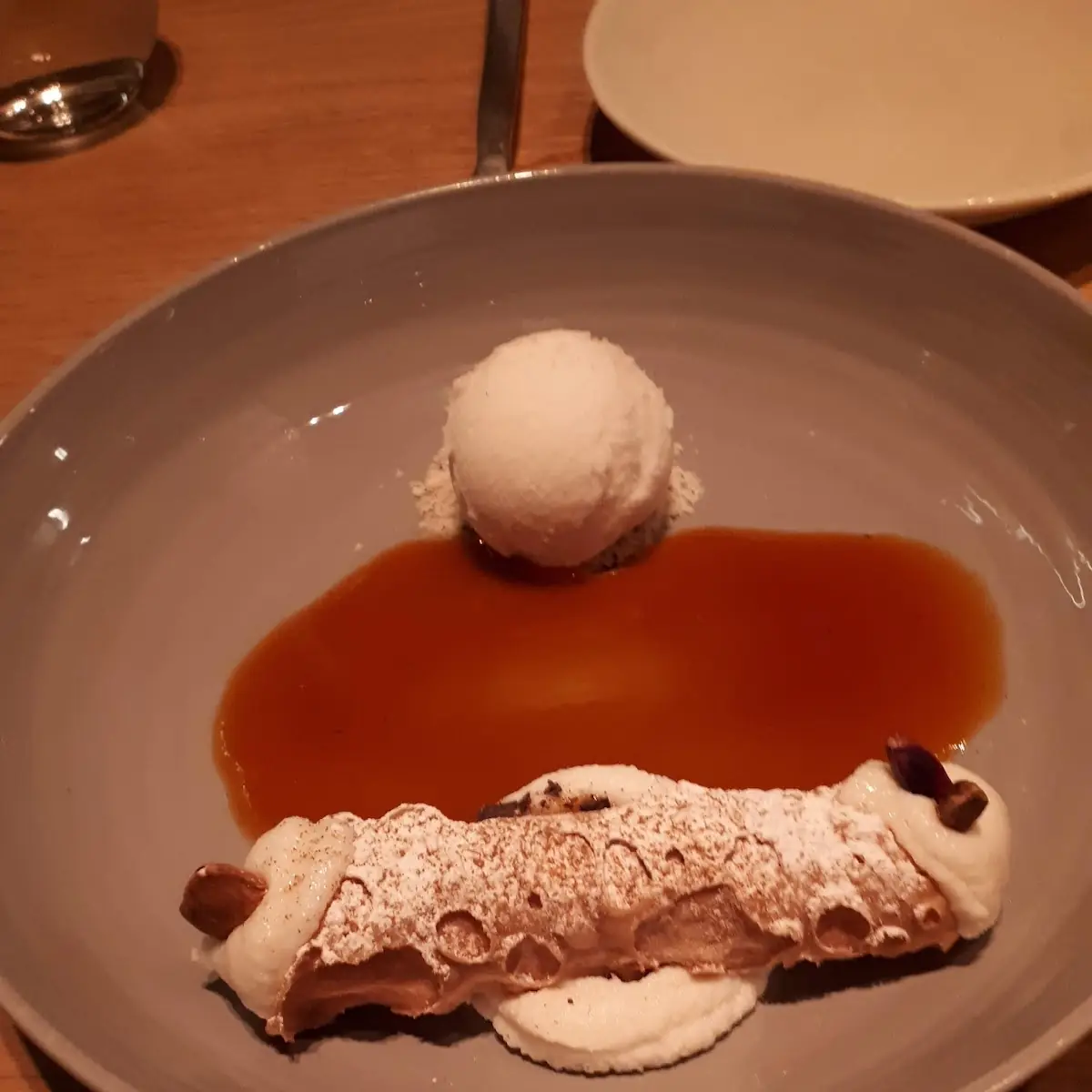 Cannolo Siciliano Cannolo Gefüllt Mit Ricotta Und Kaktusfeigensüppchen