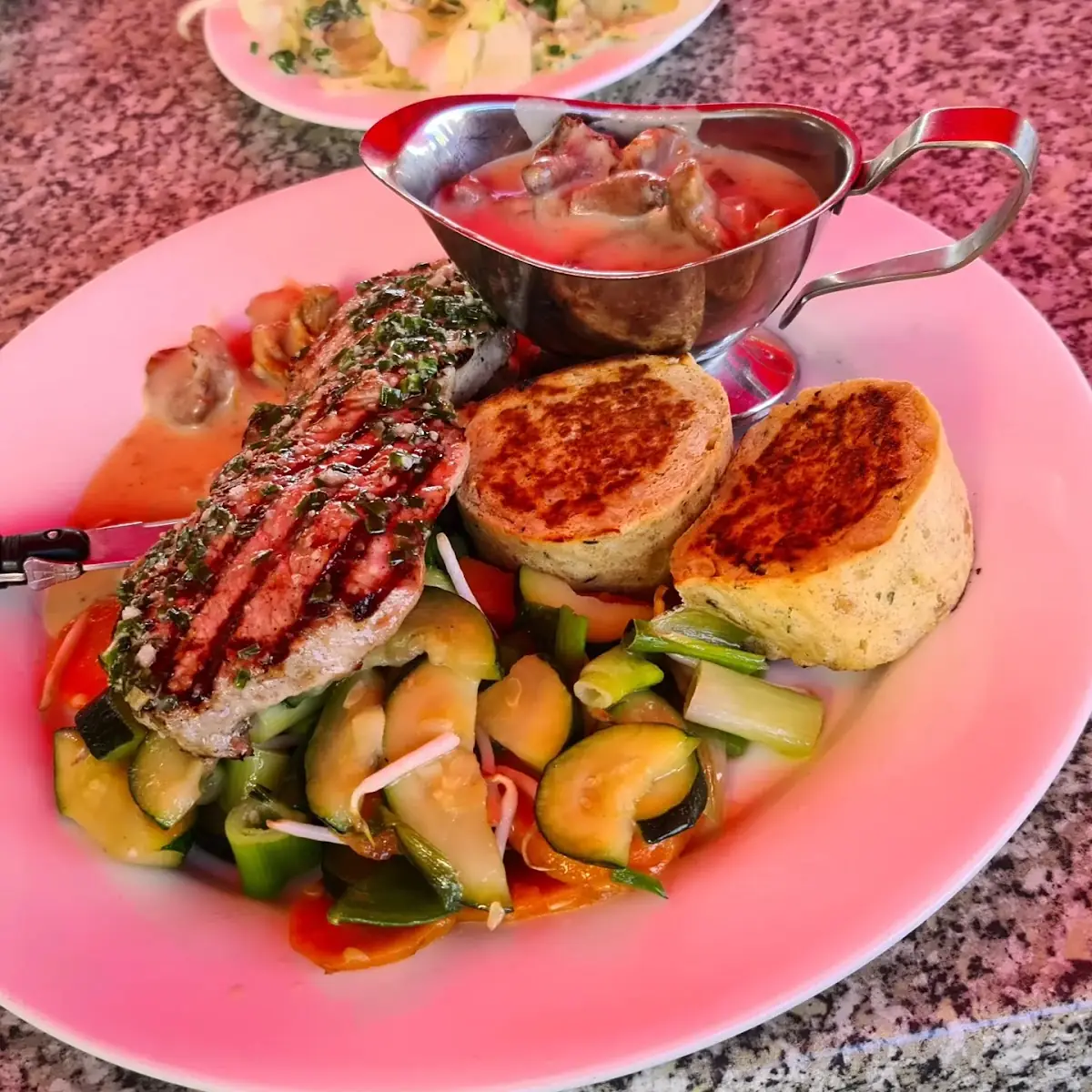 Hüftrückensteak Mit Eierschwammerl