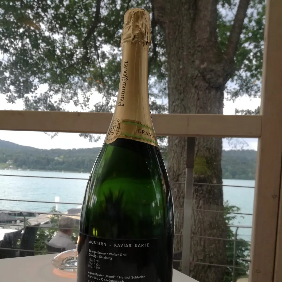 Perrier - Jouët Grand Brut