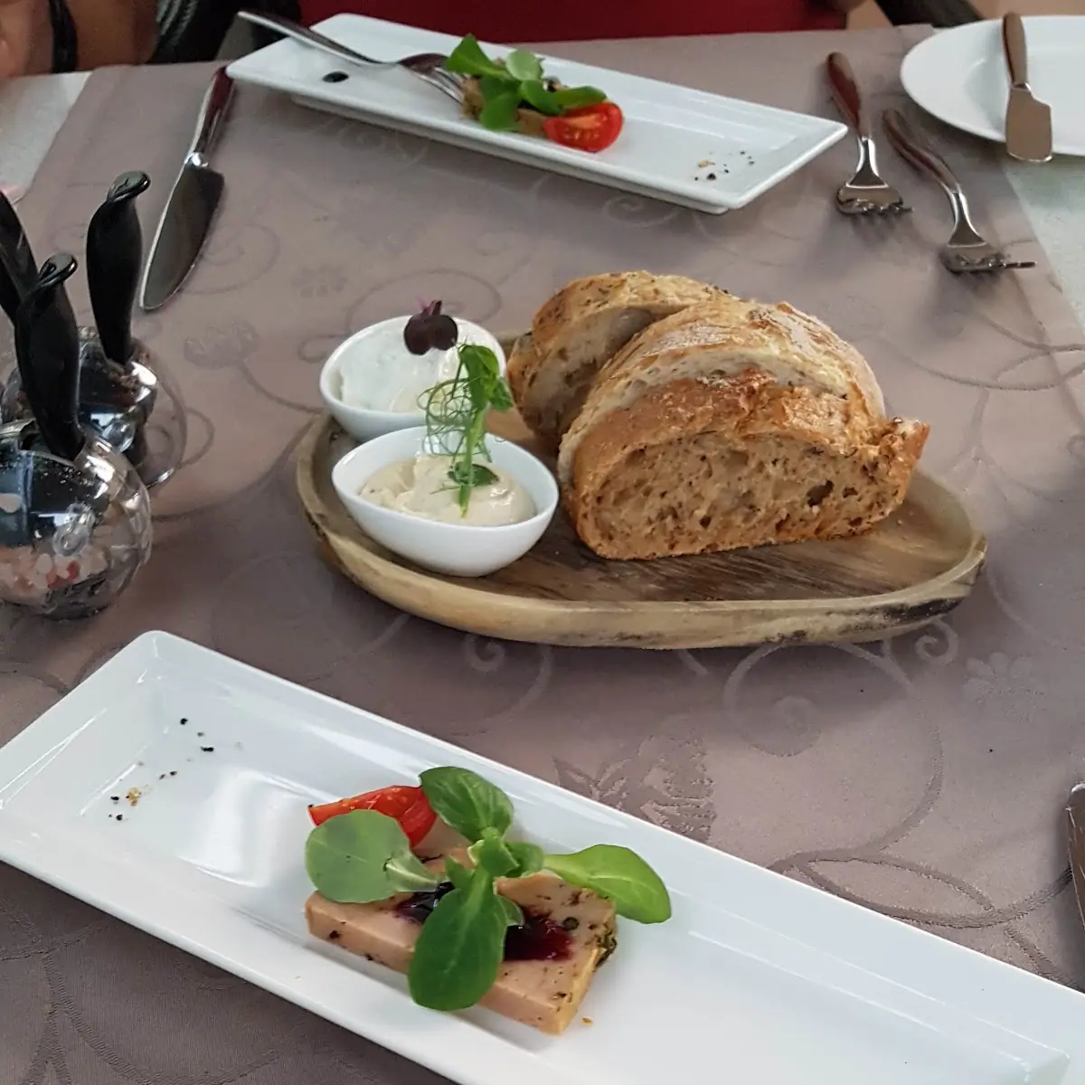 Eierschwammerlsülzchen Mit Aufstrichen Der Gruß Aus Der Küche