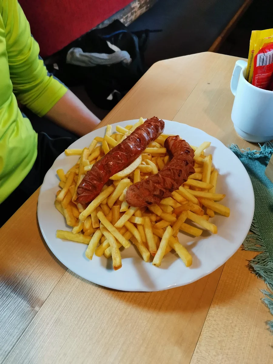 Grillwürstl Mit Pommes